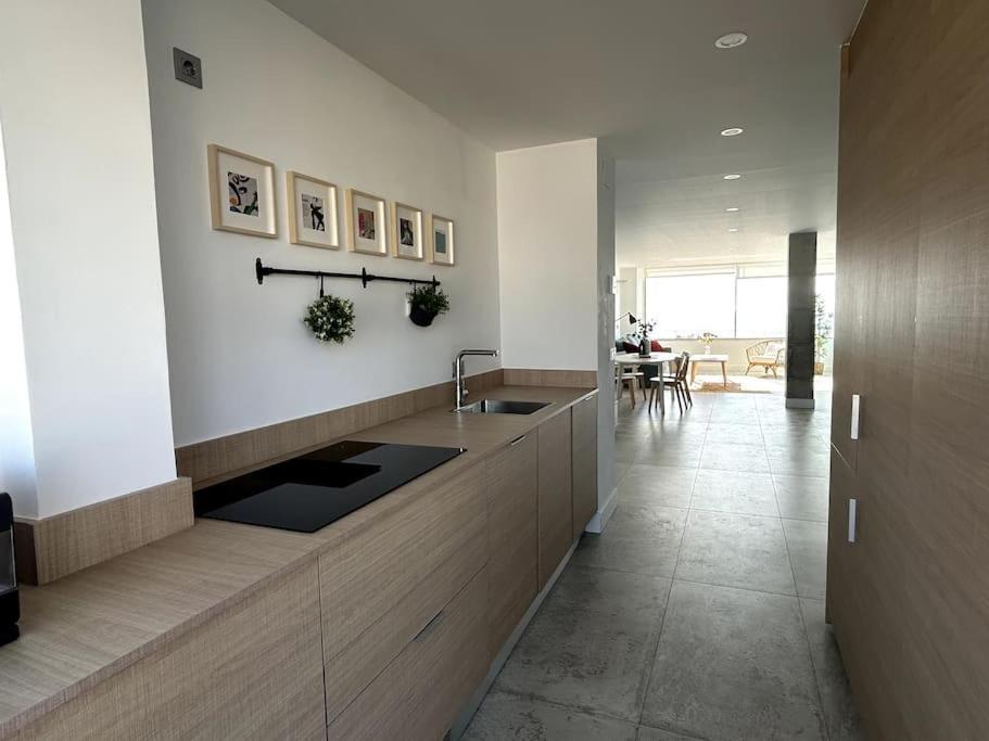 Moderno Y Completo Apartamento Frente Al Mar 말라가 외부 사진